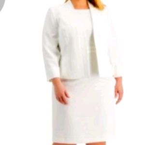 Women's NWT church/business 2-pc suit